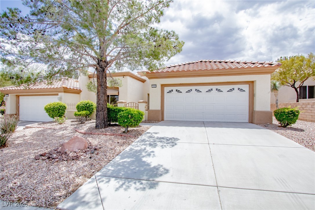 10405 Junction Hill Drive Property Photo 1