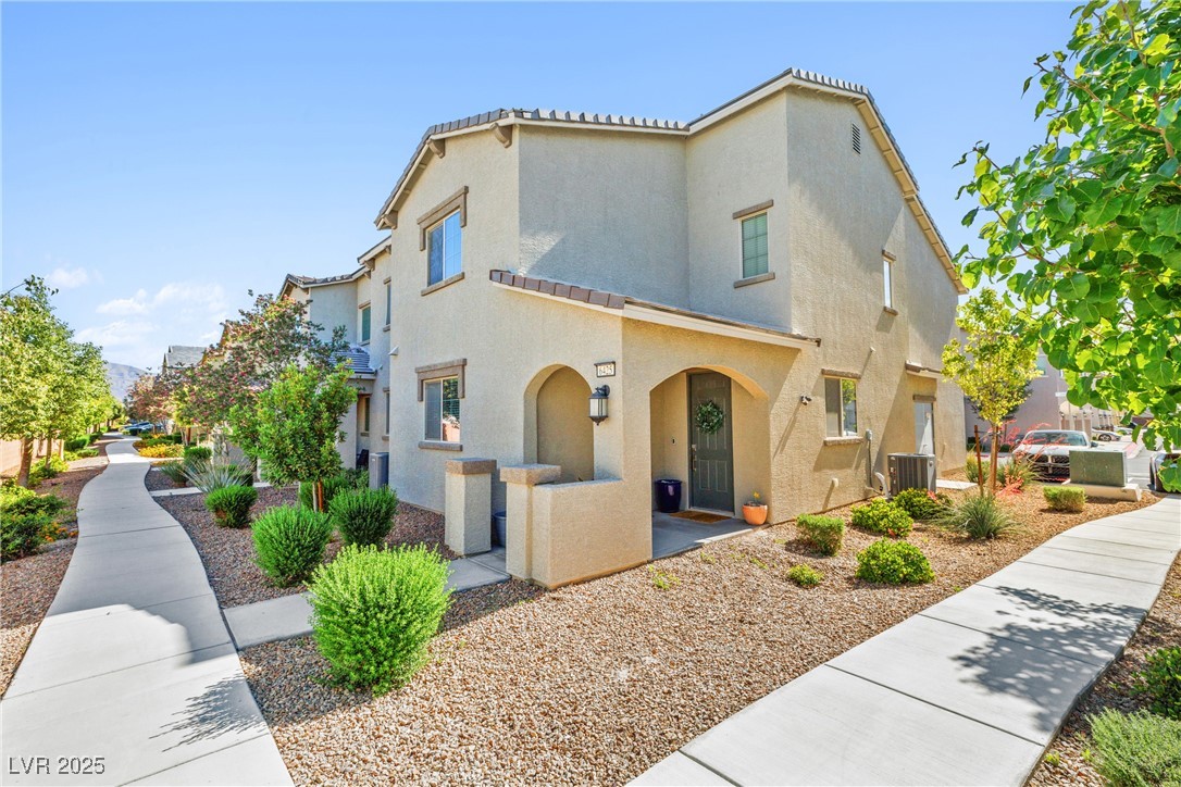 6425 Classic Ridge Street Property Photo 1