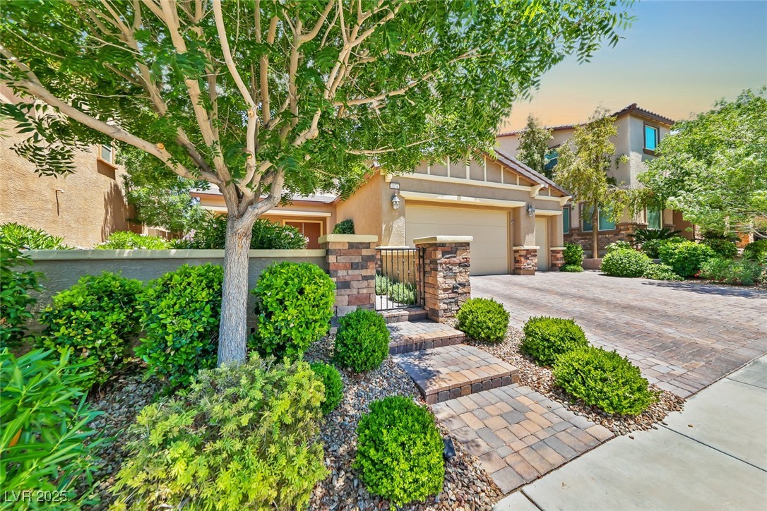 1134 Pandora Canyon Street Property Photo 2