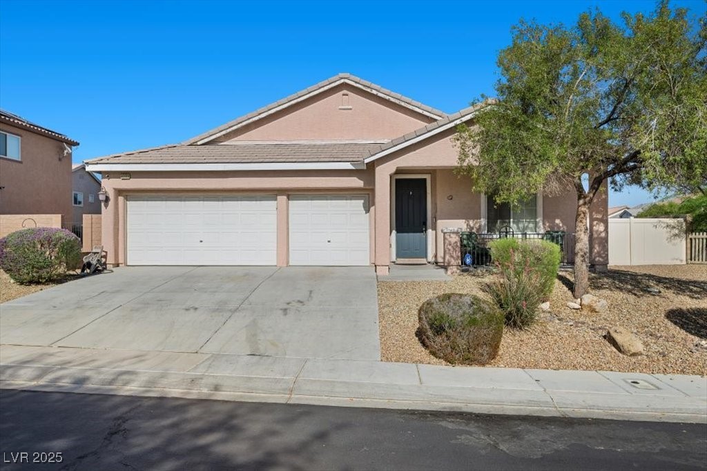 4308 Brazil Palm Court Property Photo 1