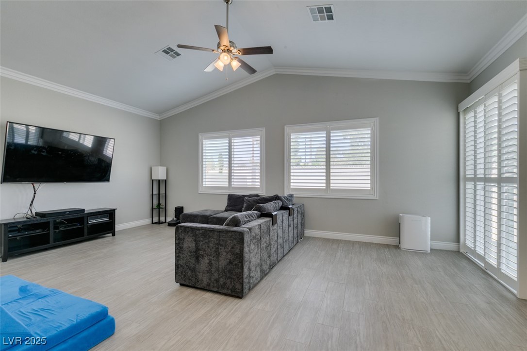 6131 Rio Vista Street Property Photo 18