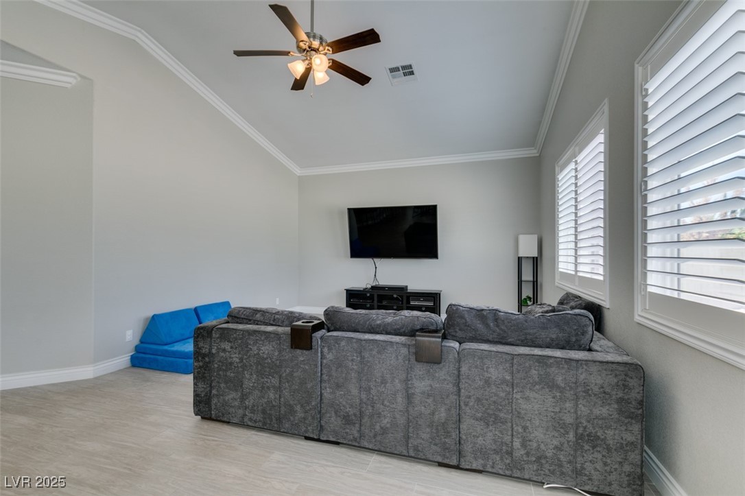 6131 Rio Vista Street Property Photo 20