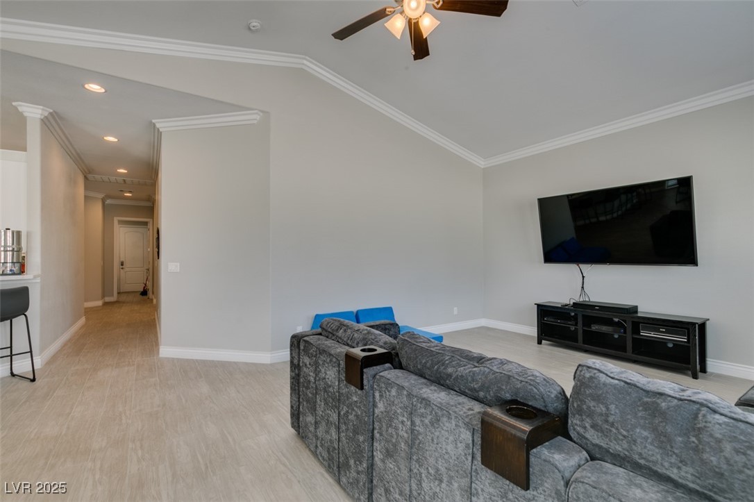 6131 Rio Vista Street Property Photo 21