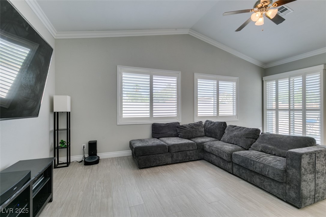 6131 Rio Vista Street Property Photo 22