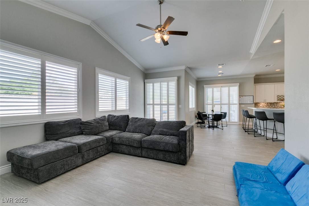 6131 Rio Vista Street Property Photo 23