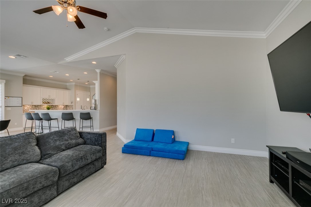 6131 Rio Vista Street Property Photo 25