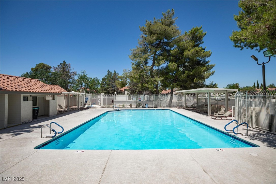 459 Kelsford Drive Property Photo 1