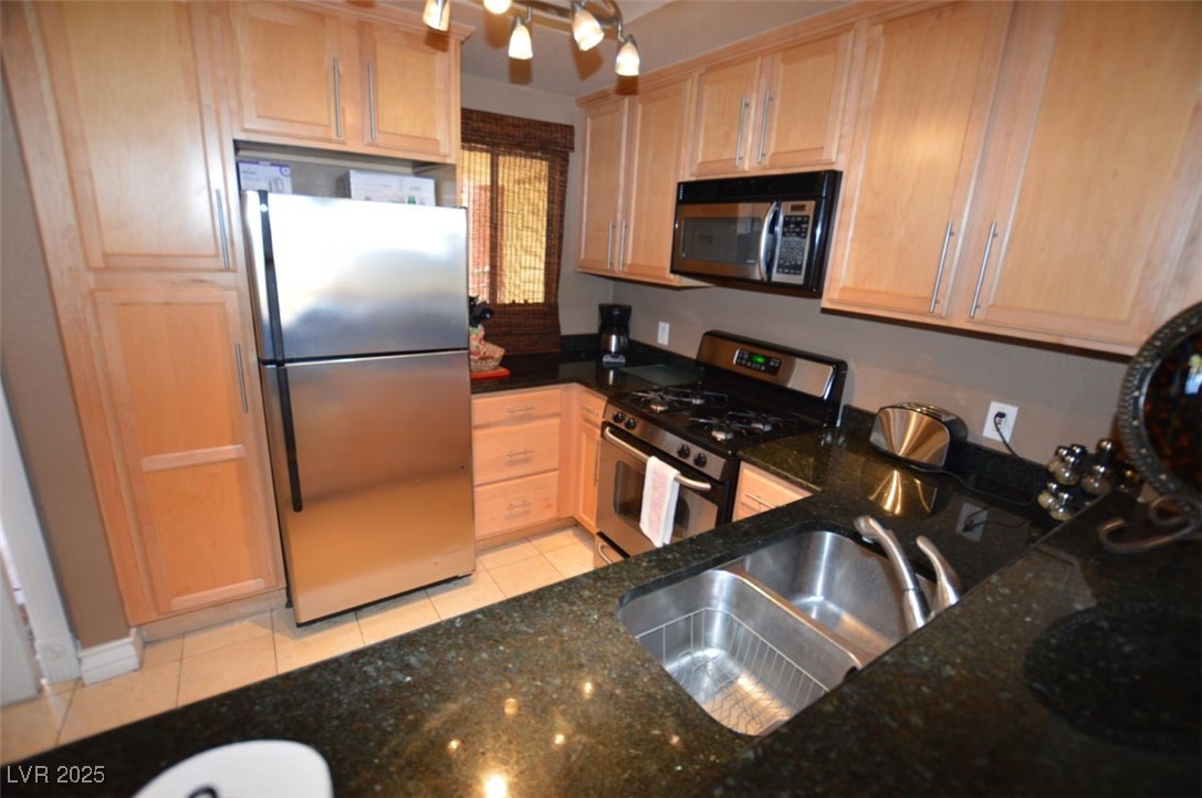 270 East Flamingo Road 319 Property Photo 7