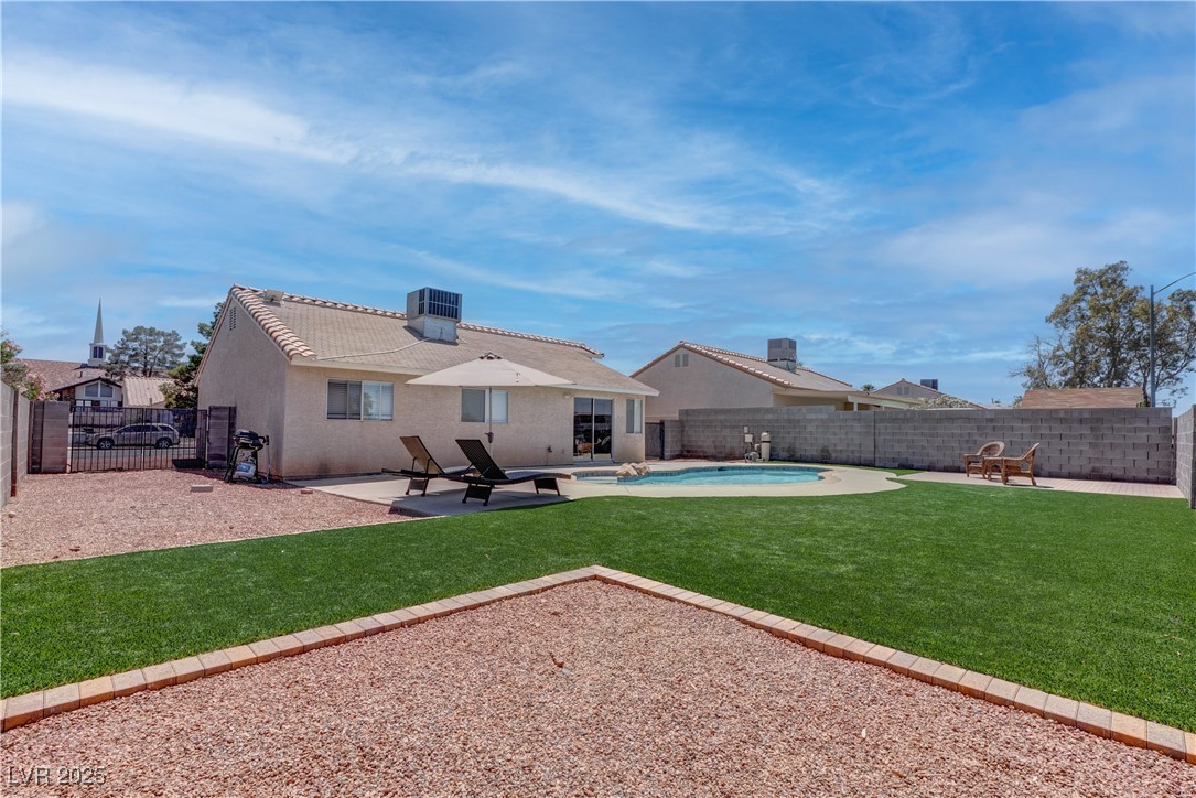 394 Lombardy Circle Property Photo 17