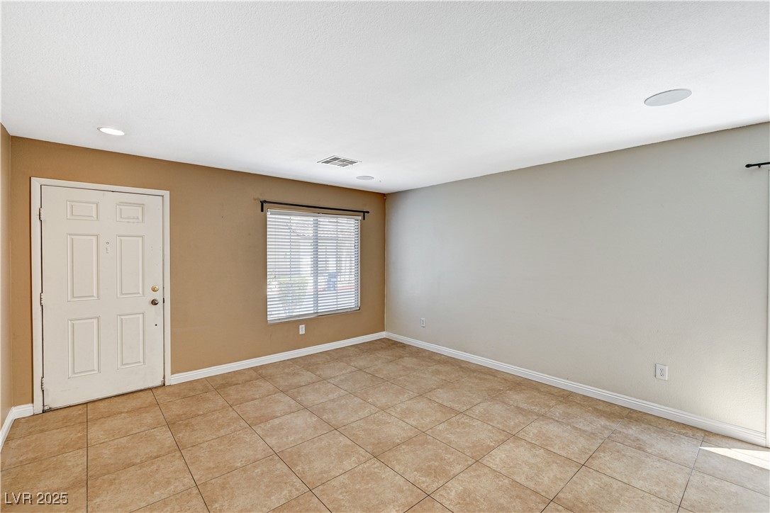 7261 High Cascade Avenue Property Photo 7