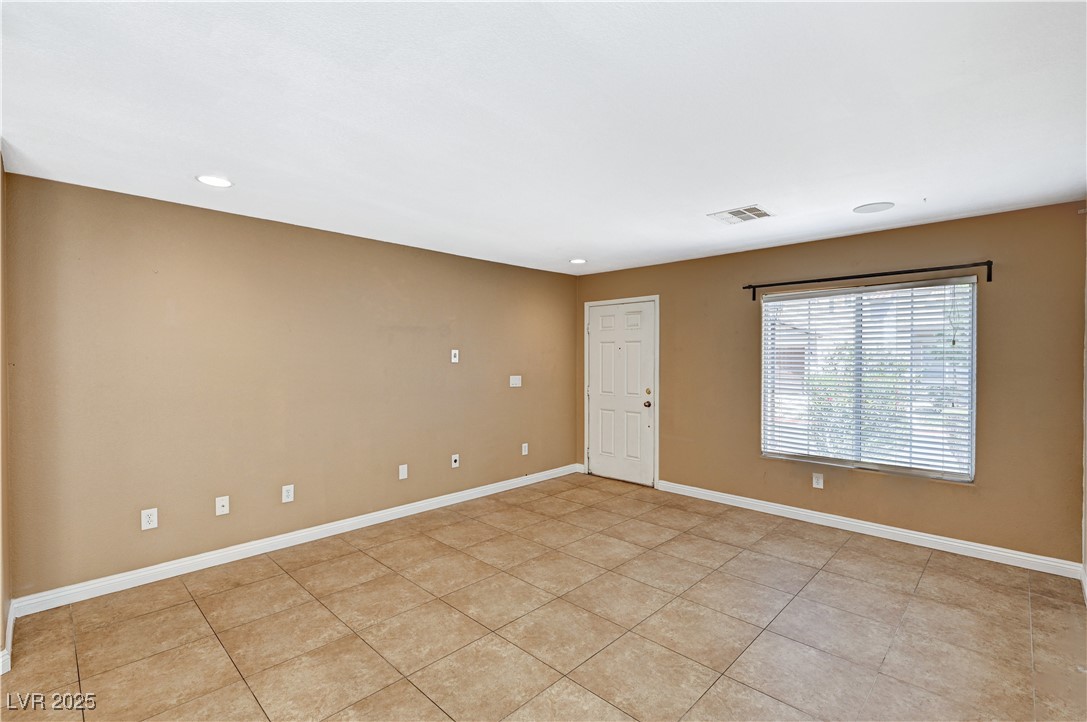 7261 High Cascade Avenue Property Photo 8