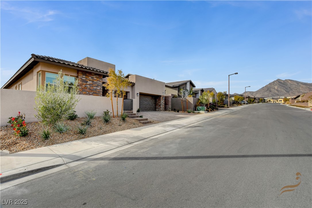 11837 Grassy Plain Avenue Property Photo 3