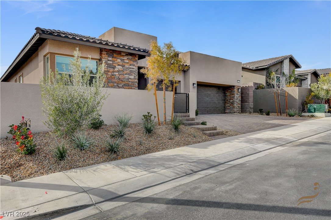 11837 Grassy Plain Avenue Property Photo 4
