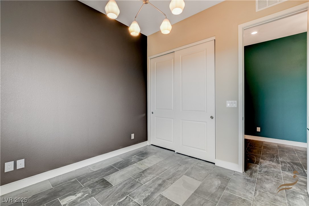 11837 Grassy Plain Avenue Property Photo 8