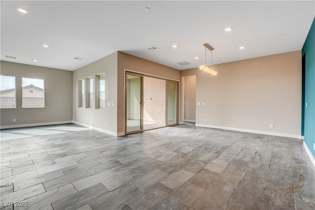 11837 Grassy Plain Avenue Property Photo 10