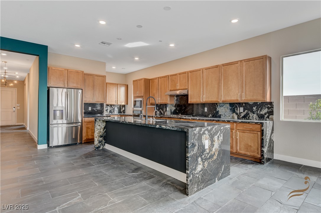 11837 Grassy Plain Avenue Property Photo 15