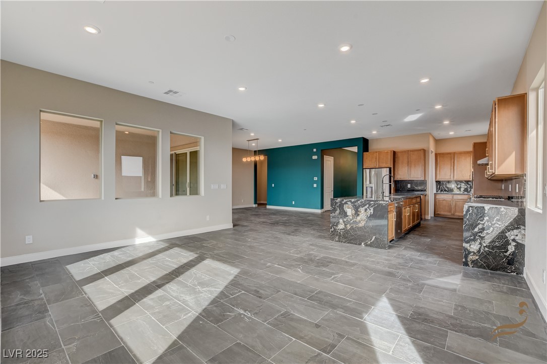 11837 Grassy Plain Avenue Property Photo 22
