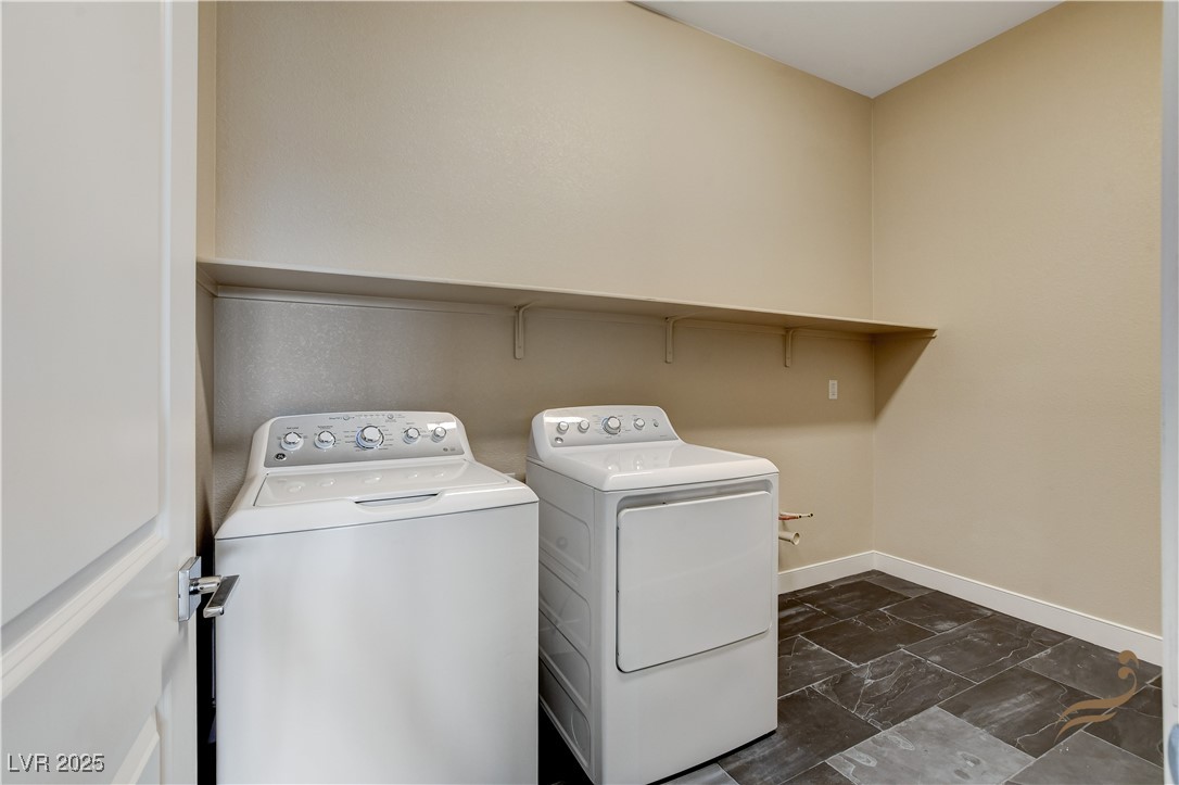 11837 Grassy Plain Avenue Property Photo 33
