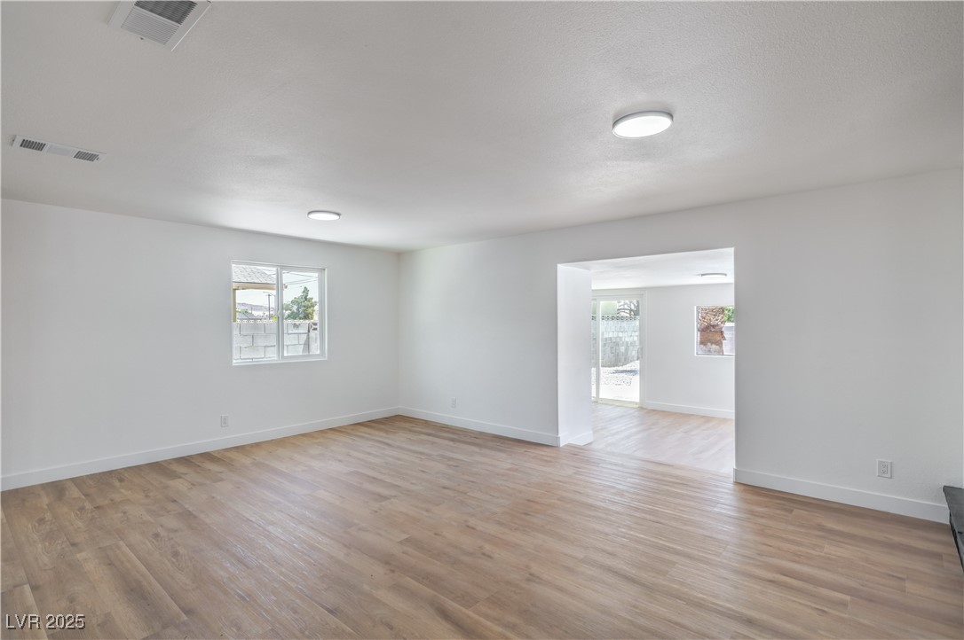5279 Consul Avenue Property Photo 12