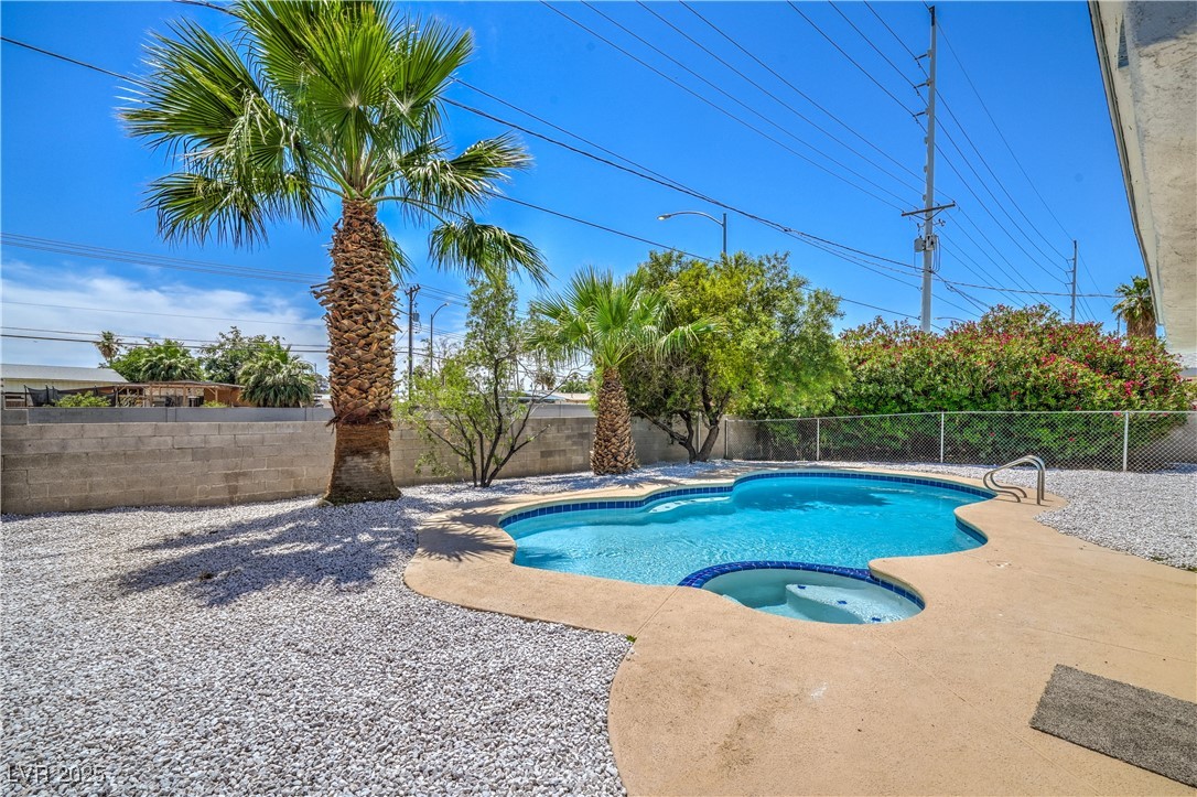 5279 Consul Avenue Property Photo 33