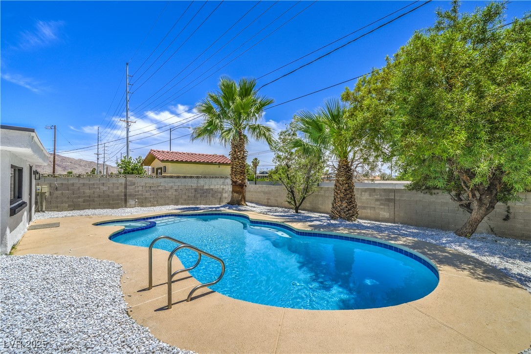 5279 Consul Avenue Property Photo 37