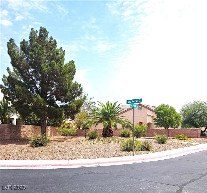 7515 Splashing Rock Drive Property Photo 1