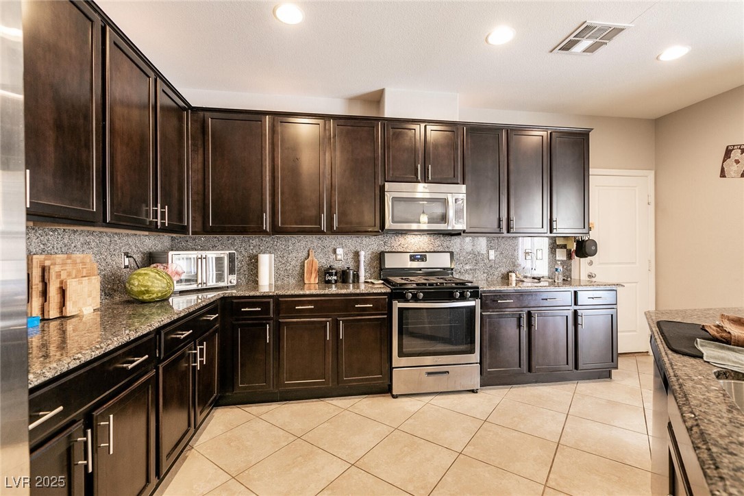3045 Camino Rico Avenue Property Photo 11