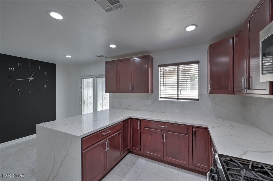 1069 Coronado Peak Avenue Property Photo 7