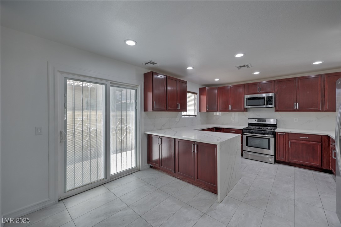 1069 Coronado Peak Avenue Property Photo 10