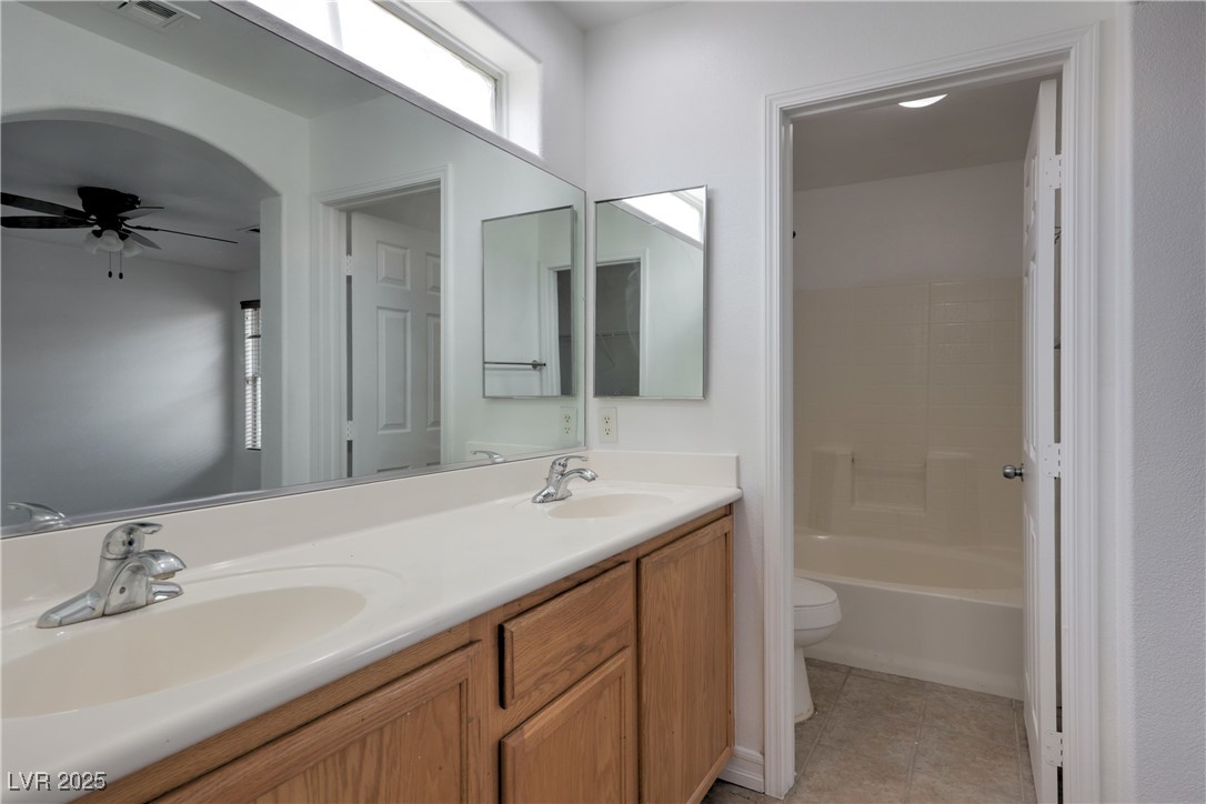 1069 Coronado Peak Avenue Property Photo 19