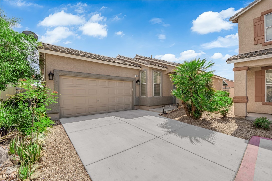 2633 Spider Cactus Court Property Photo 1