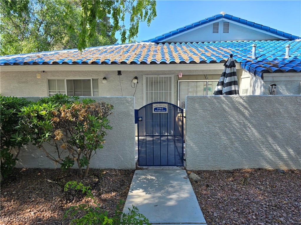2116 Bavington Drive C Property Photo 1