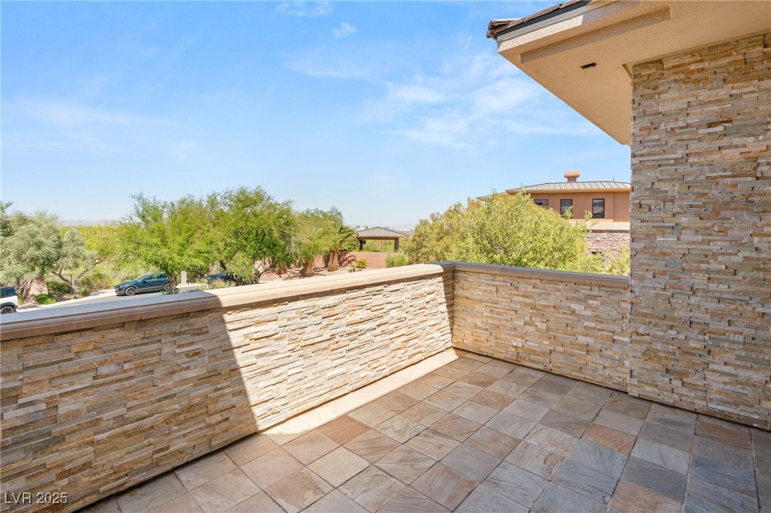 11 Misty Peaks Court Property Photo 56