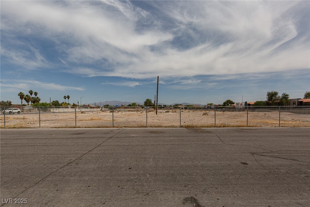 Mcknight St Property Photo 12