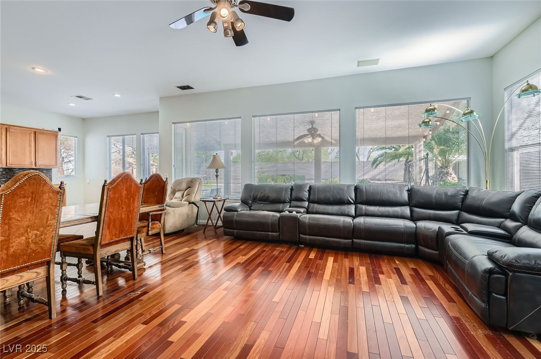 313 Glenridding Street Property Photo 17