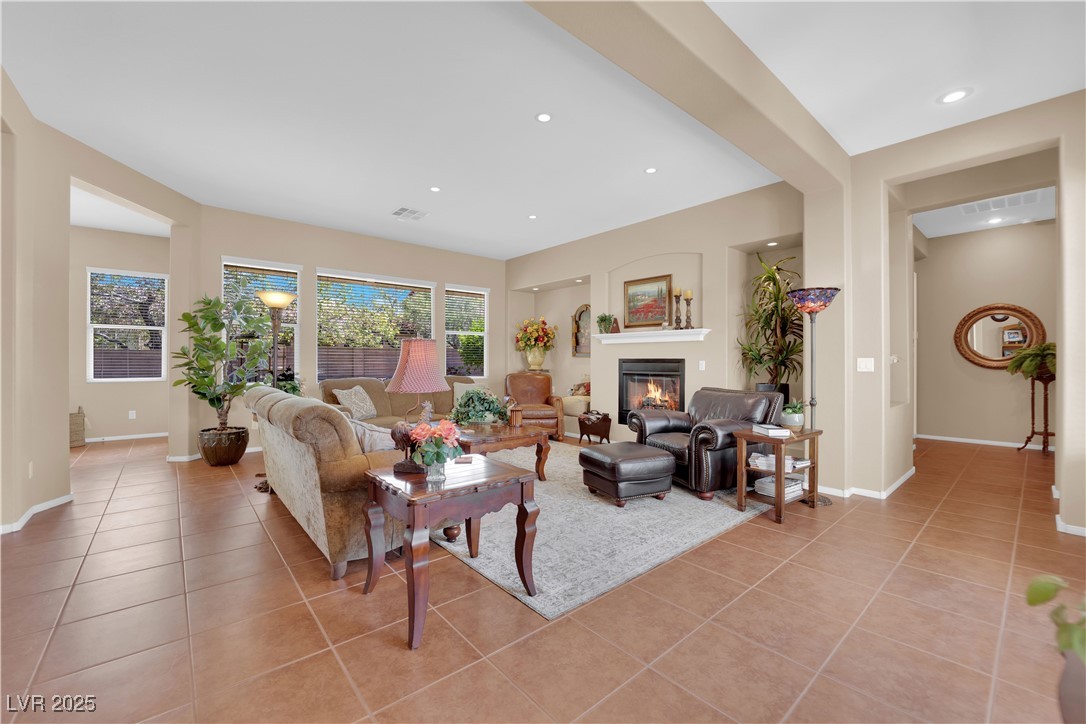 9375 Gold Lake Avenue Property Photo 8