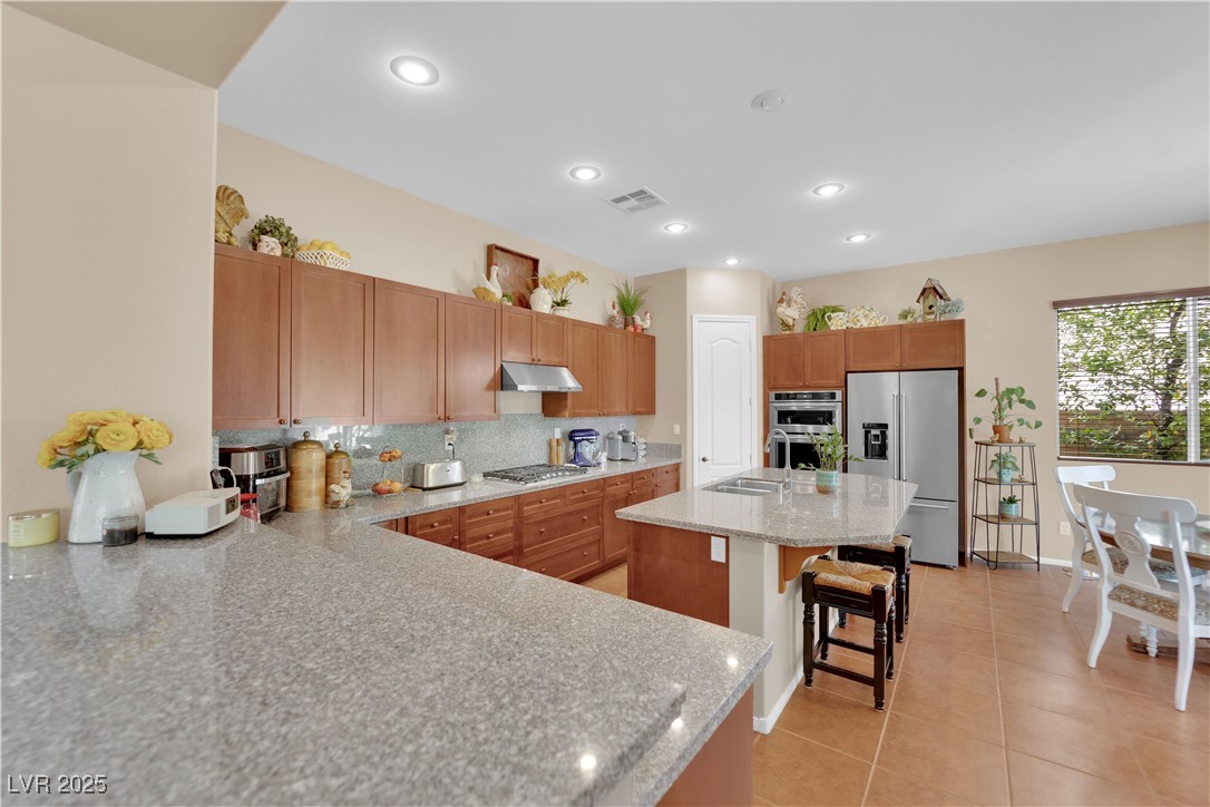 9375 Gold Lake Avenue Property Photo 13