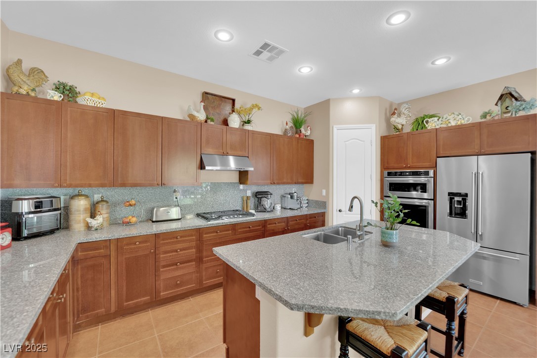 9375 Gold Lake Avenue Property Photo 14