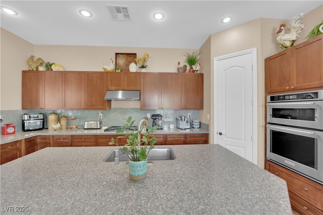 9375 Gold Lake Avenue Property Photo 19