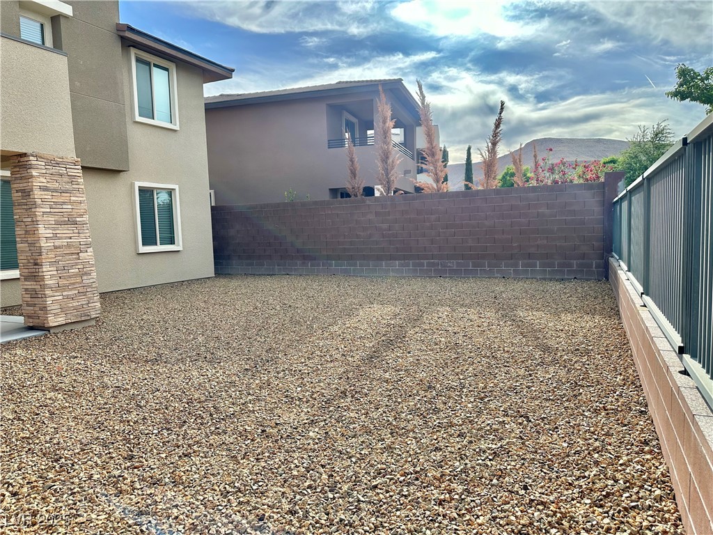 10334 Kesington Drive Property Photo 17