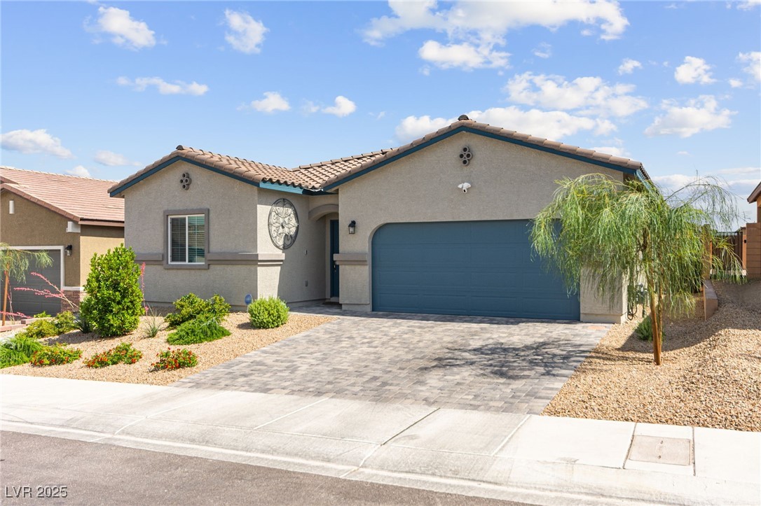 10951 Stone Crossing Avenue Property Photo 6