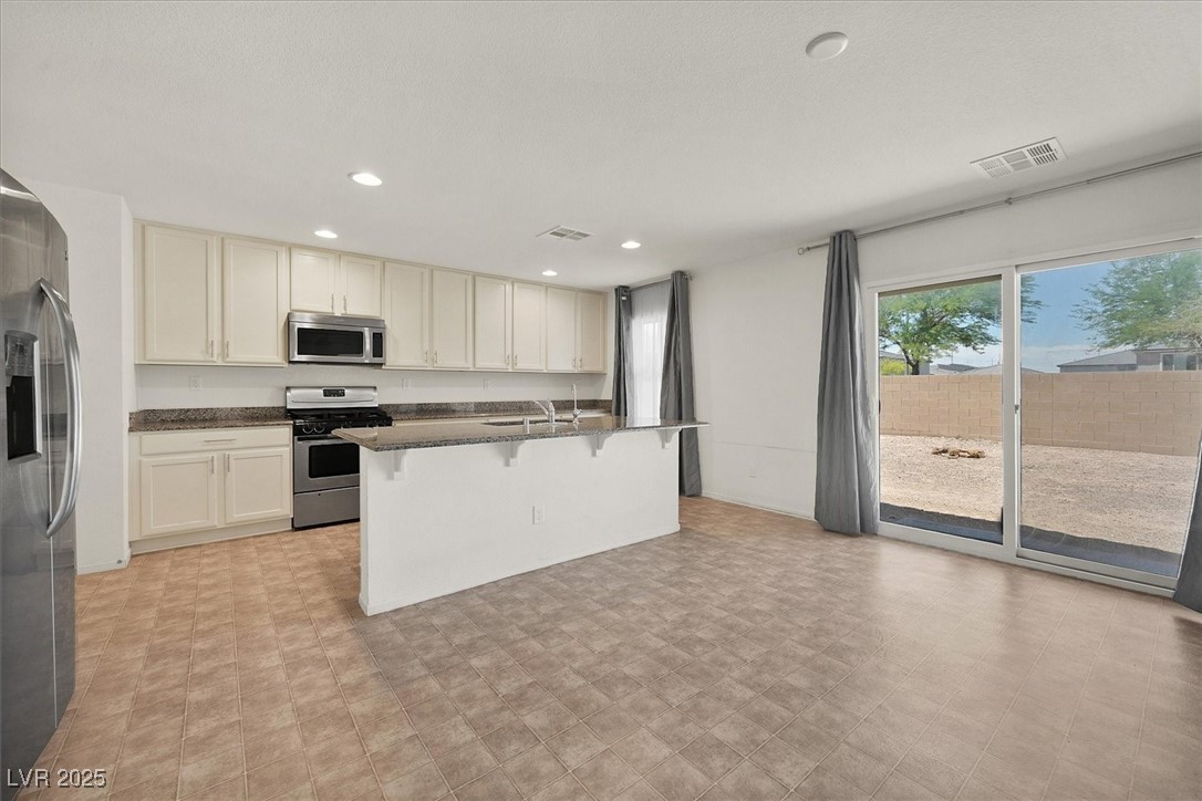 5250 Chester Creek Court Property Photo 4