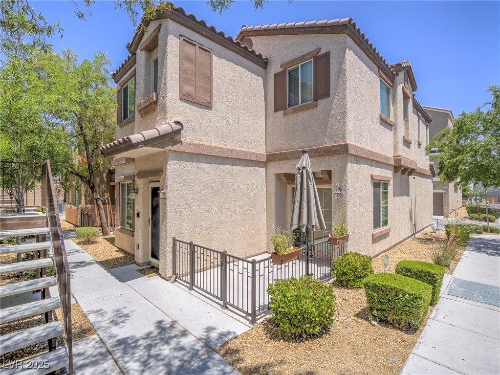 7753 Petite Pillar Court Property Photo 6