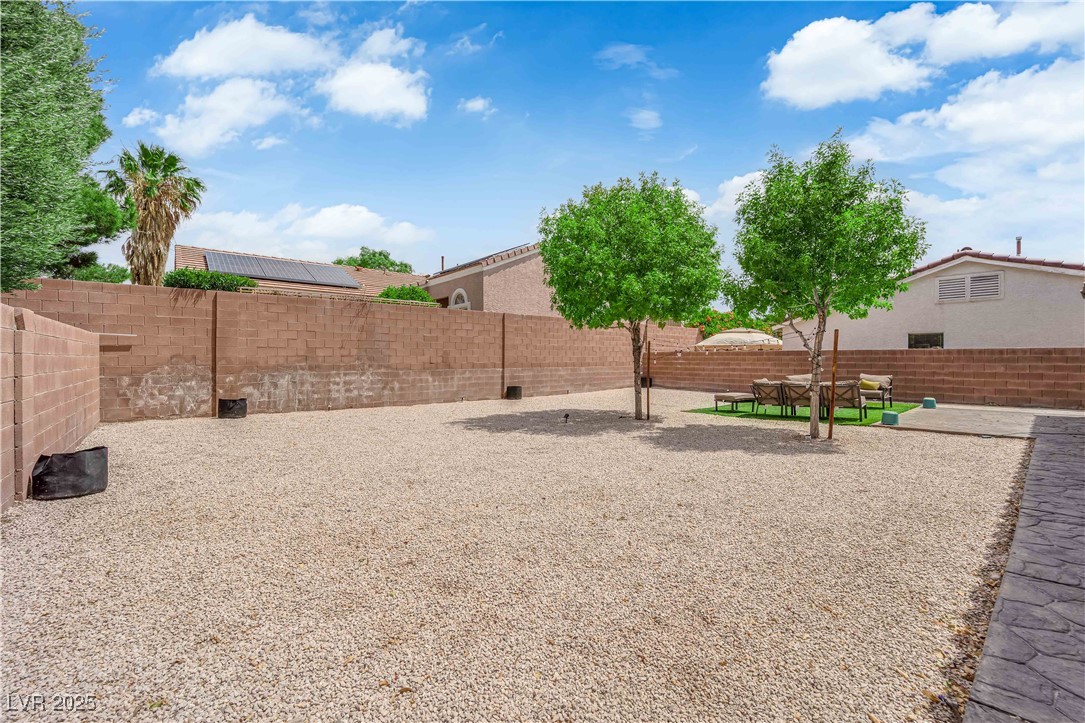 3102 Honeysuckle Avenue Property Photo 4