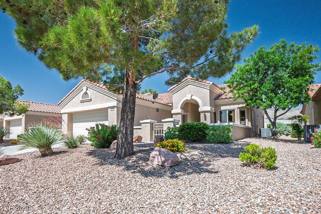 2315 Sun Cliffs Street Property Photo 31
