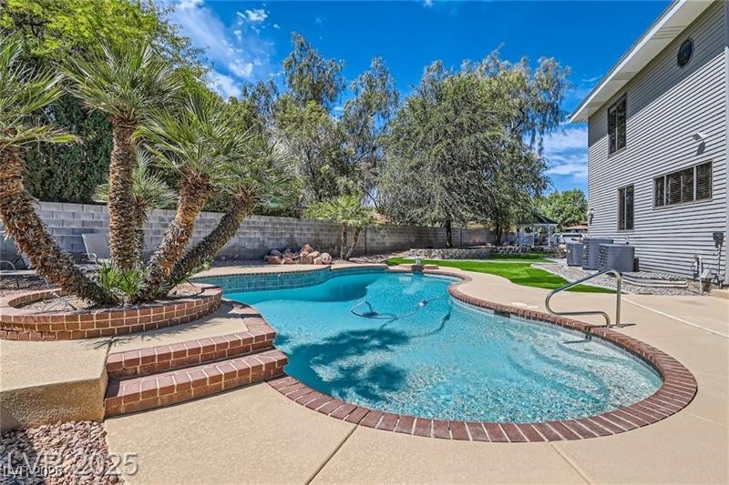 4075 East Oquendo Road Property Photo 46