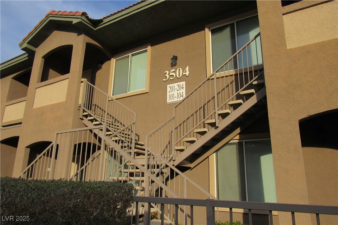 3504 Desert Cliff Street 202 Property Photo 2