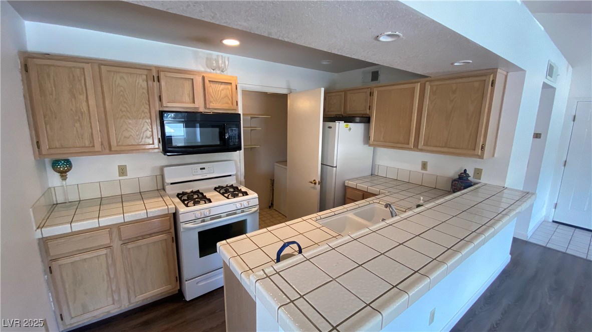 7570 Flamingo Road 209 Property Photo 11
