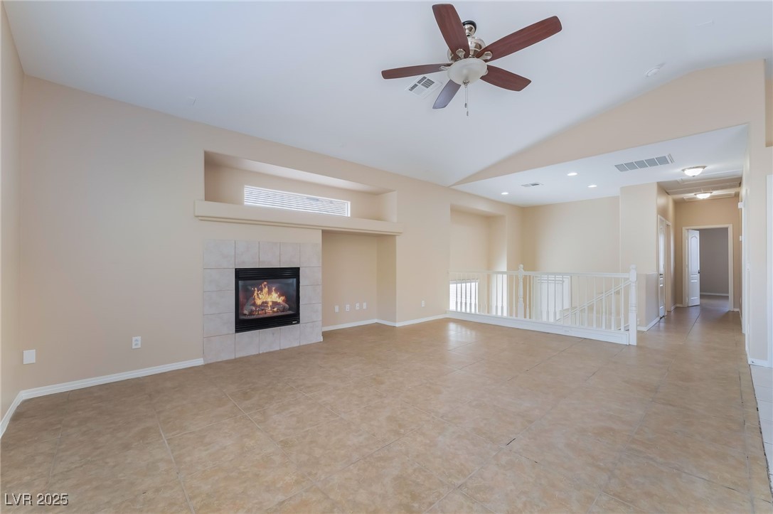 5086 Echo Shire Avenue Property Photo 9