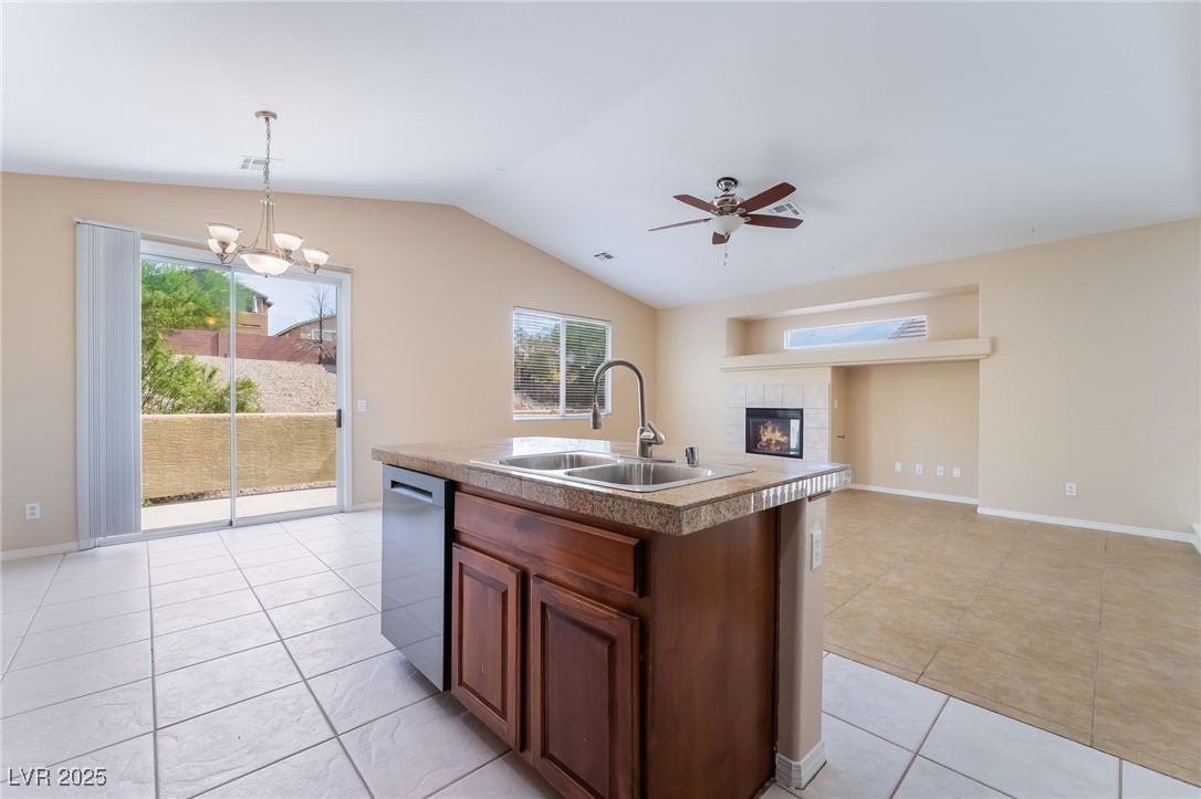 5086 Echo Shire Avenue Property Photo 15